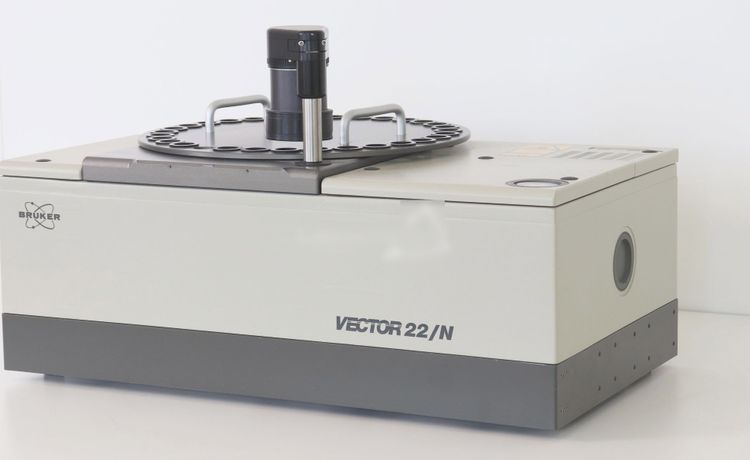 Bruker Vector 22/N NIR spectrometer
