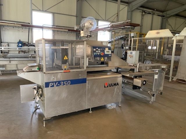 Ulma PV-350  Flow packaging machine