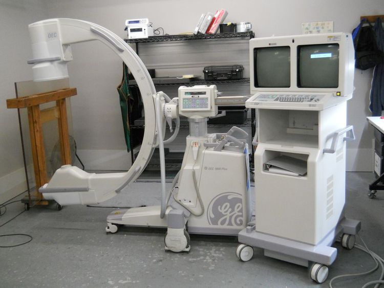 OEC 9800 9in ESP Super C C-arm