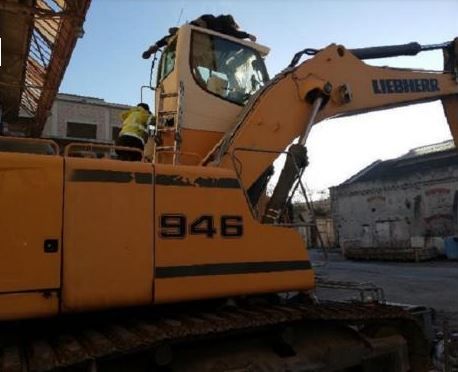 Liebherr R 946 Traked Excavator