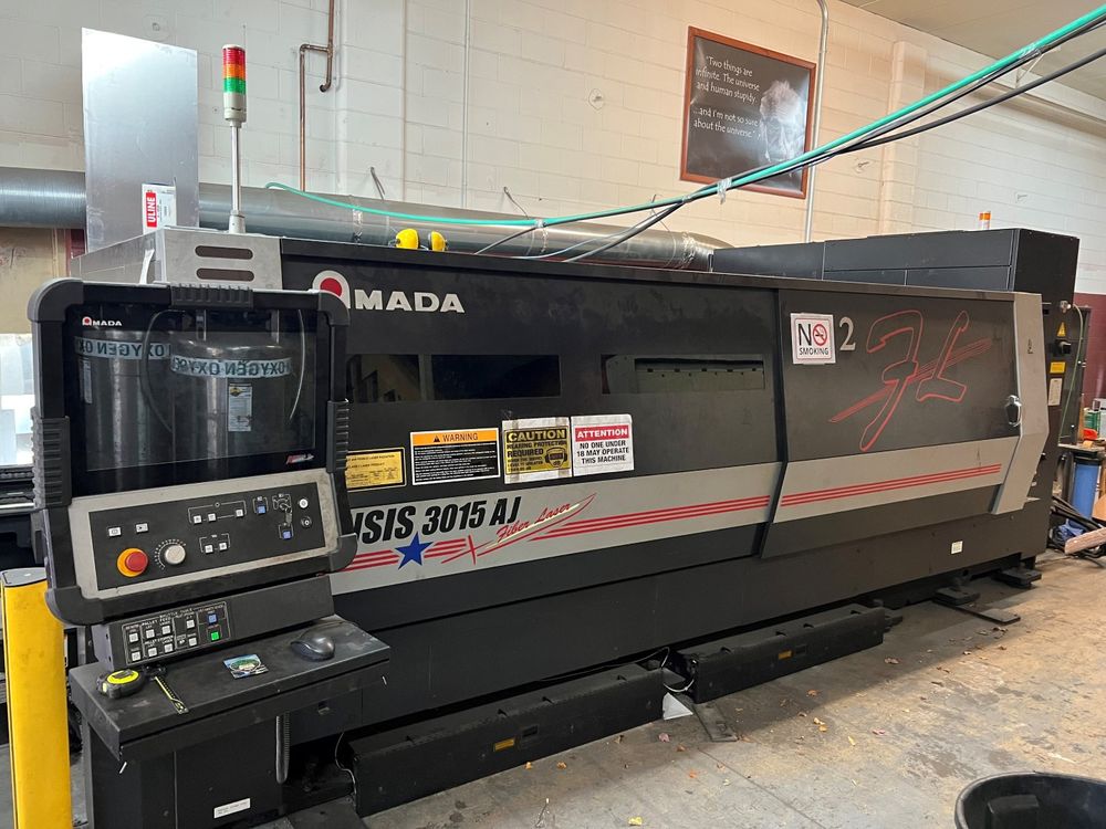 Amada ENSIS 3015AJ Amada AMNC 3i