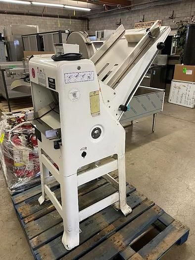 Oliver 797-32 Bread Slicer