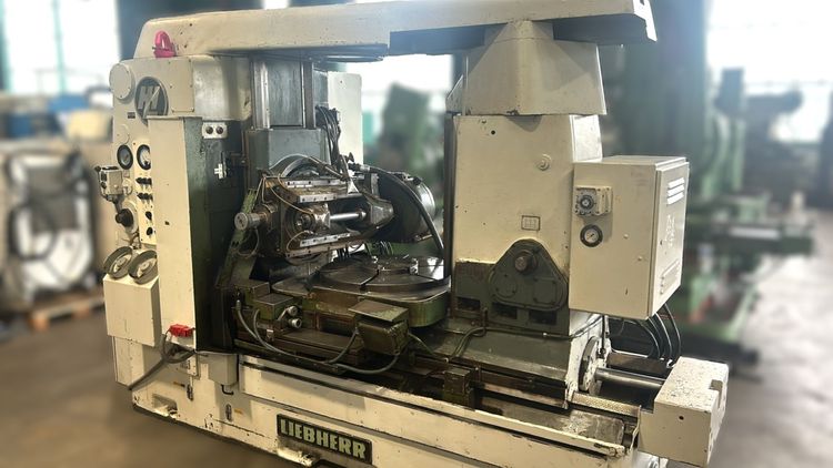 Liebherr L 901 Variable Gear Hobbing Machine - Vertical