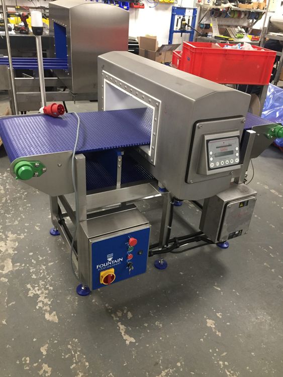 Safeline Metal Detector