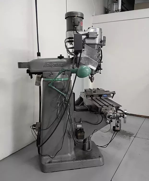 Bridgeport SERIES I Vertical 4,200 RPM