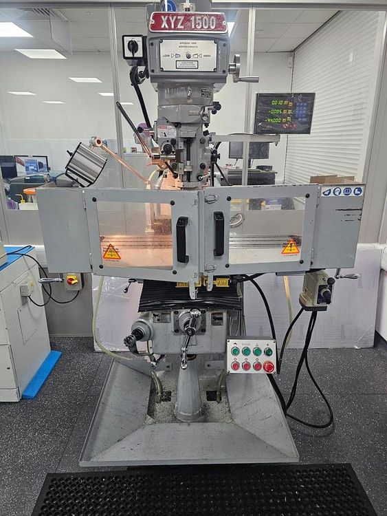 XYZ 1500 Turret Mill 4200 rpm