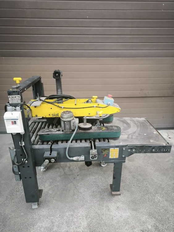 Siat SM8.  Case sealer