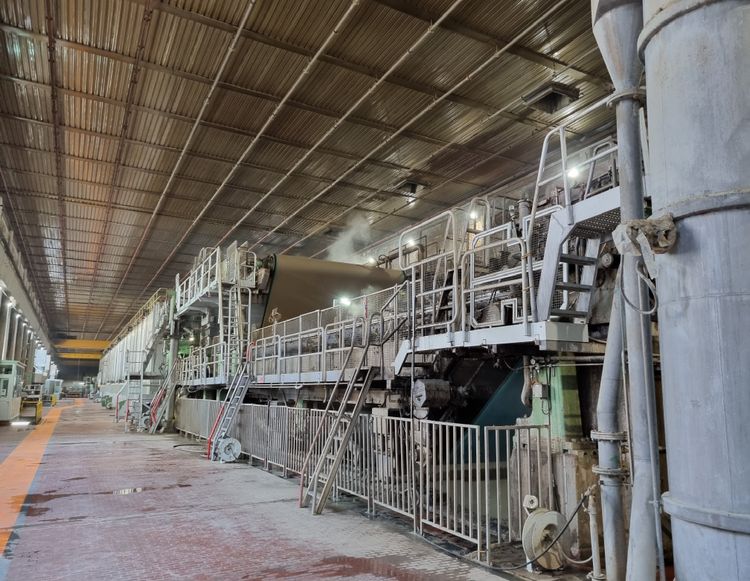 Carcano, KMW Double ply fourdrinier Machine 4640 m 115-200 g/m2