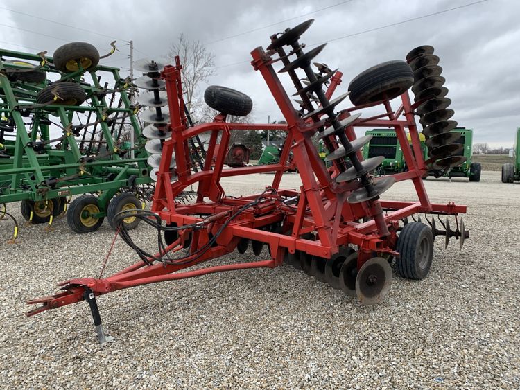 Massey Ferguson 820 Disks