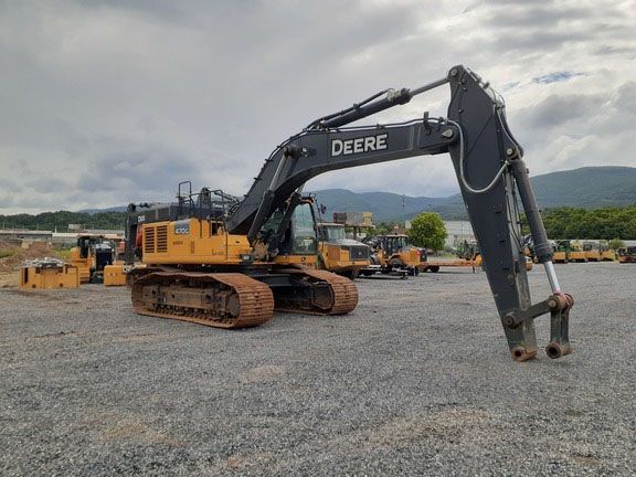 John Deere 470G LC Excavators