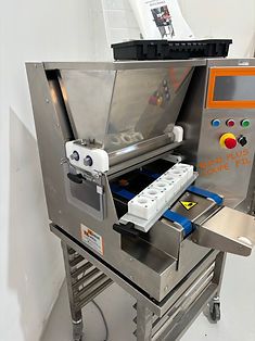 MINI PLUS STRINGER WITH WIRE CUTTER