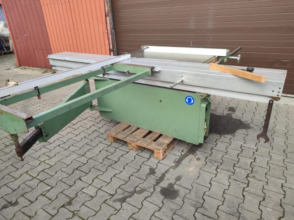 Kamro Format saw with undercutter