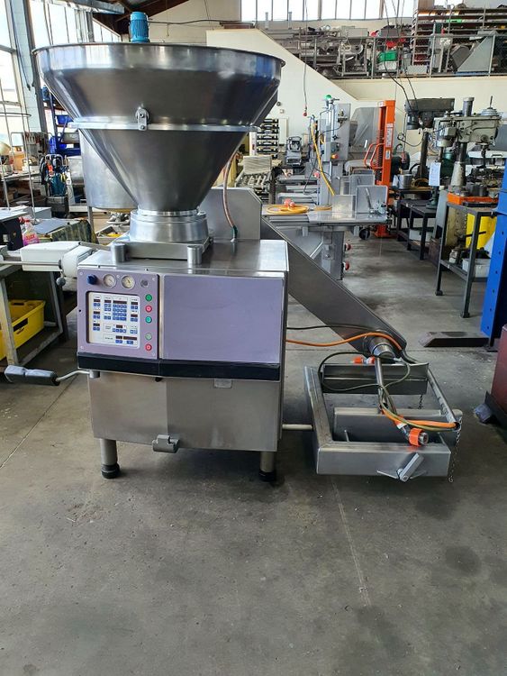 Vemag VF200 VACUUM EXTRUDER WITH BIN LIFTER & LINKER