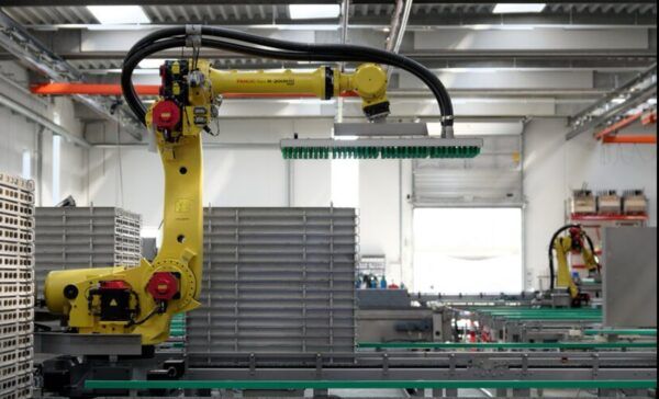 2 Fanuc R-2000iC/165F 6 Axis