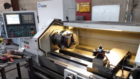 Romi GE Fanuc Series 21i-T 2200 RPM M20 Lathe 2 Axis