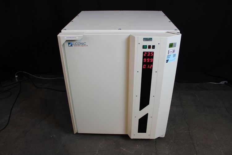 LiCONiC Instruments STX200 CO2 Incubator