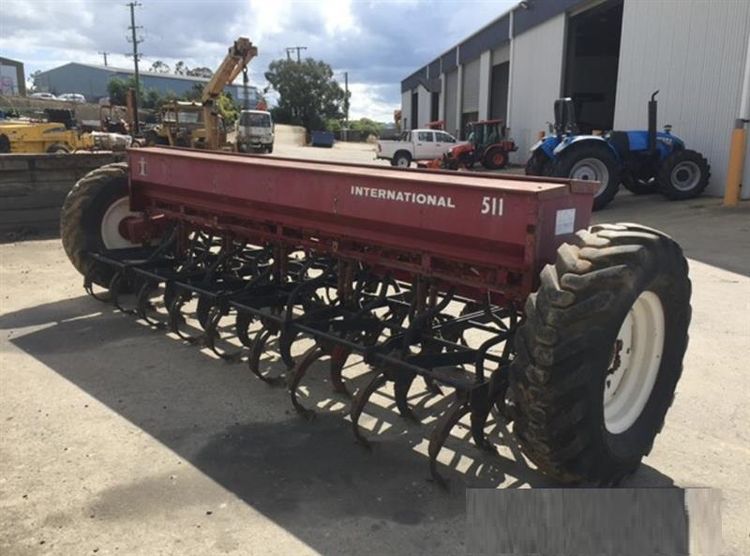 International 511 Seed Drill
