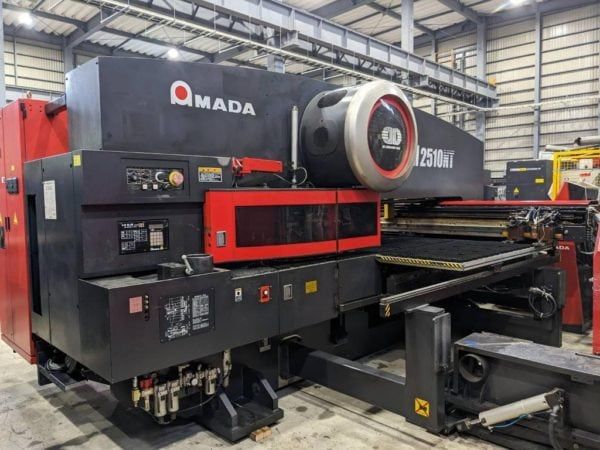 Amada EM2510-NT 20 Metric Tons