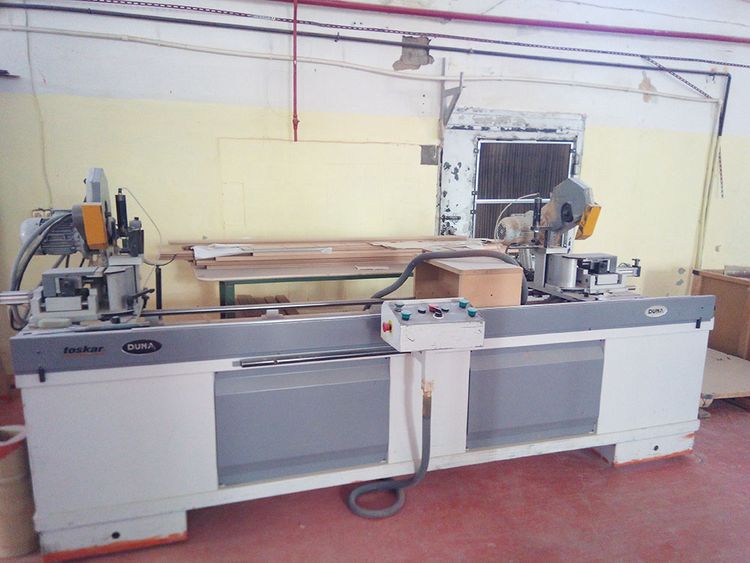 Toskar WOODMASTER 300 Miter saw