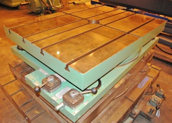 Giddings & Lewis Airlift Rotary Table