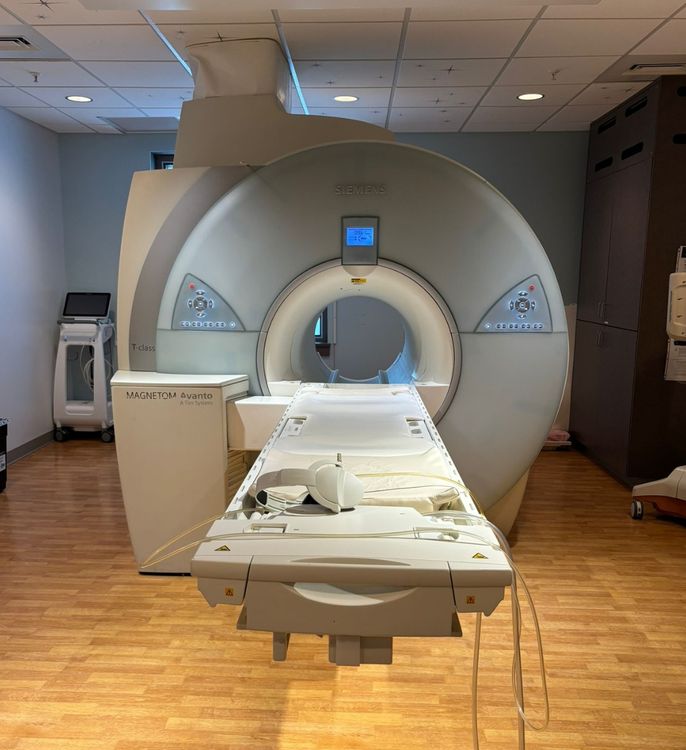 Siemens Avanto 18CH MRI