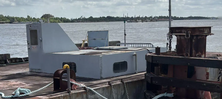 Deck Barge