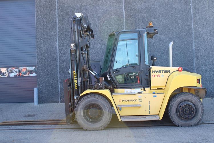 Hyster H9.00XM-6 8000