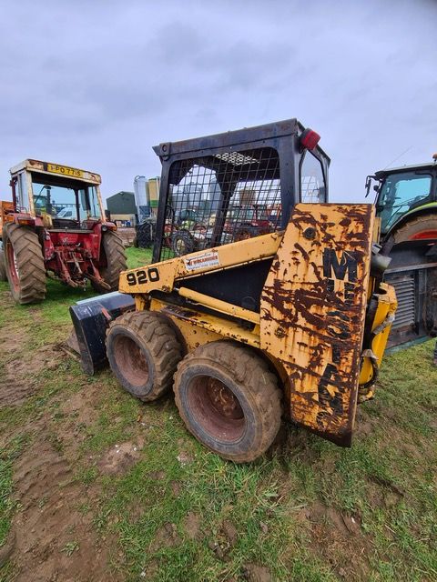 Mustang 920 Skid Steer Loader