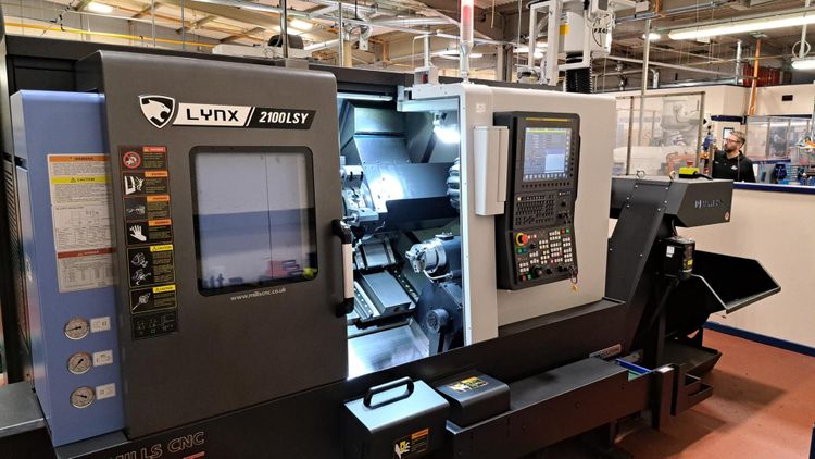 Doosan Fanuc OiTF Manual Guide i 4500 RPM Lynx 2100L-SYB 3 Axis