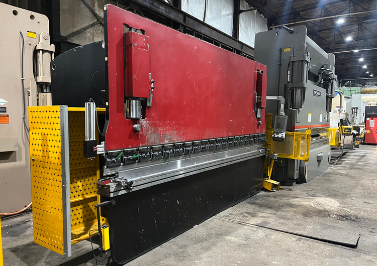 Yangli 13.5’  WC67Y 100-160 CNC Hydraulic Press Brake 176 Ton