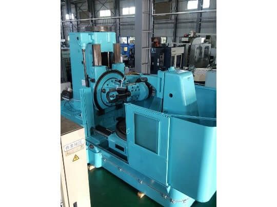 TOS FO-16  GEAR HOBBING MACHINE