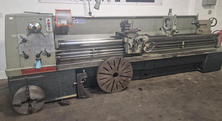 Colchester GAP BED CENTRE LATHE 1400 rpm MASTIFF 1400 21" x 108"