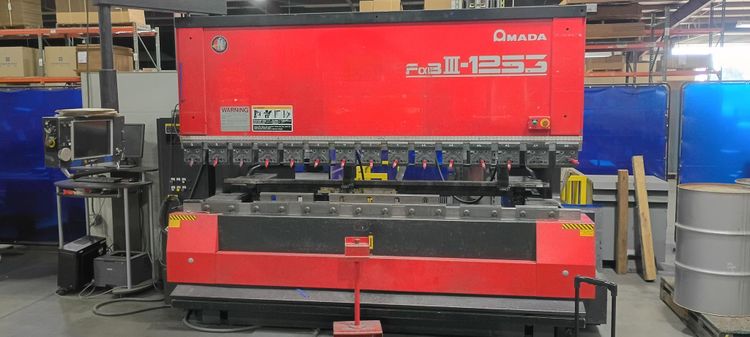 Amada FBD1253NT 125 Ton
