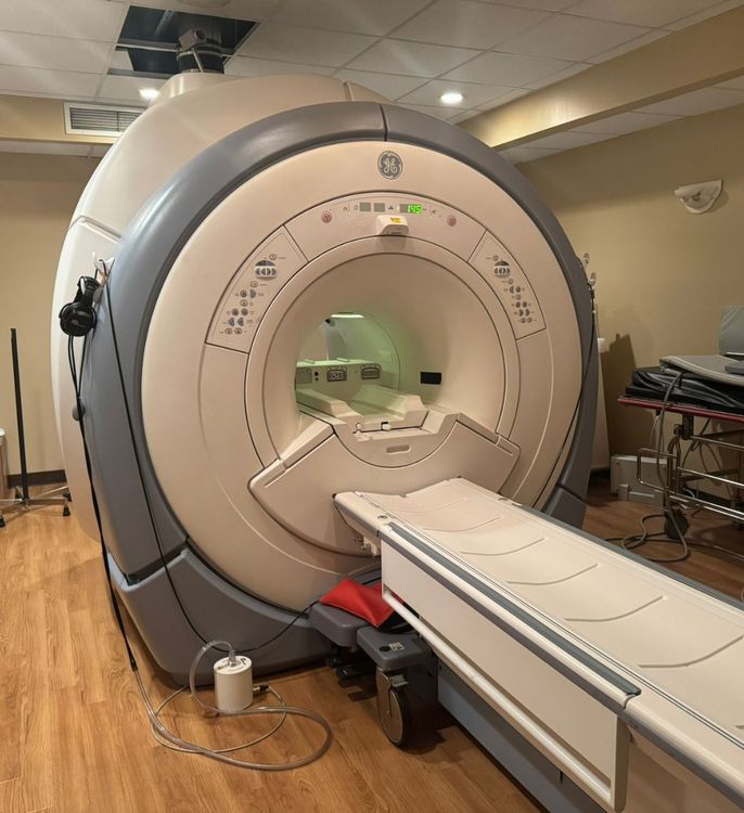 GE 1.5T HDxT 23X 16CH MRI