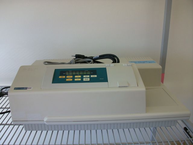 Molecular Devices SpectraMax Plus Microplate reader