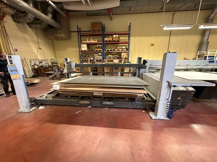 Holzma HEE 33/22 Feeder / Loading machine