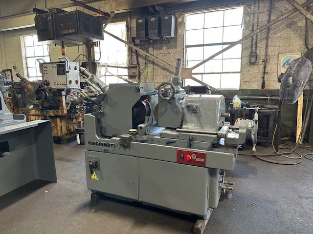 Cincinnati 2OM Centerless Grinder