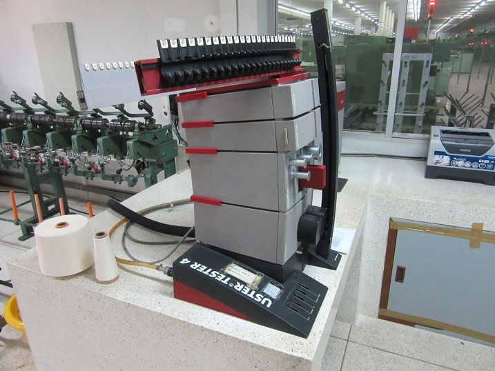 Uster UT-4 Yarn testing machine