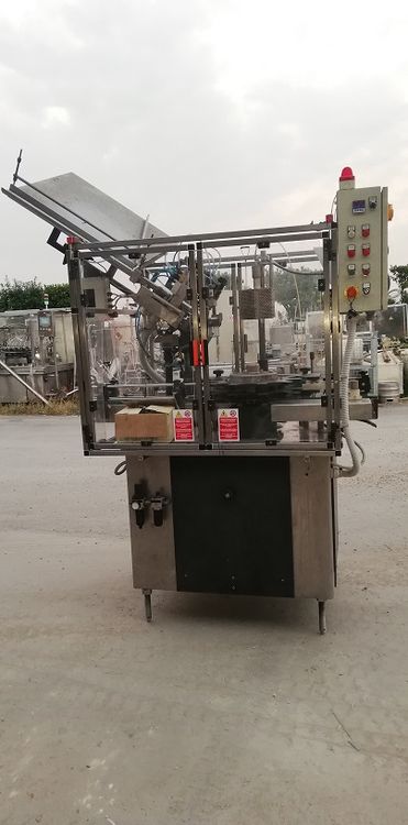 Robino & Galandrino Linear lye dispenser to one head