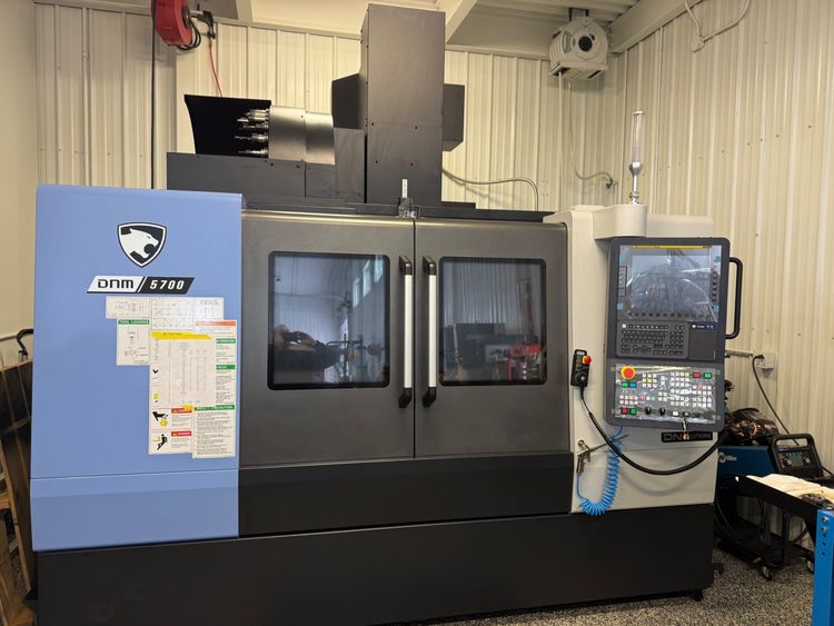 Doosan DNM- 5700 3 Axis