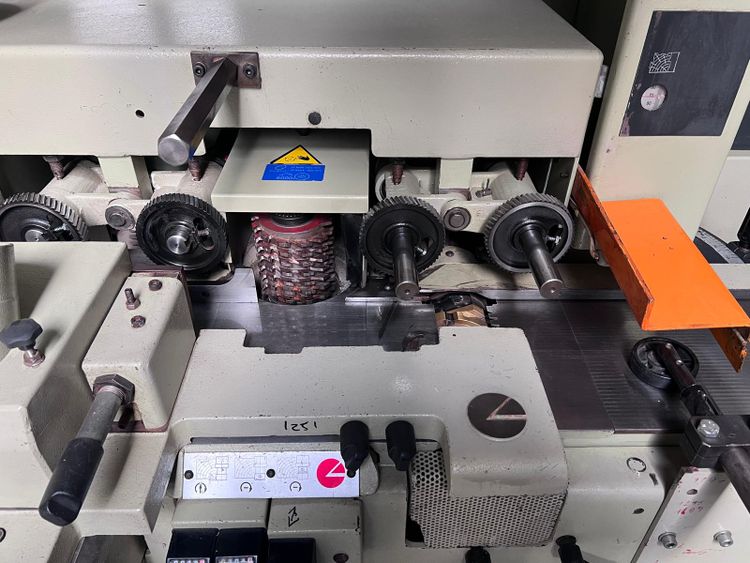 SCM Compact 23