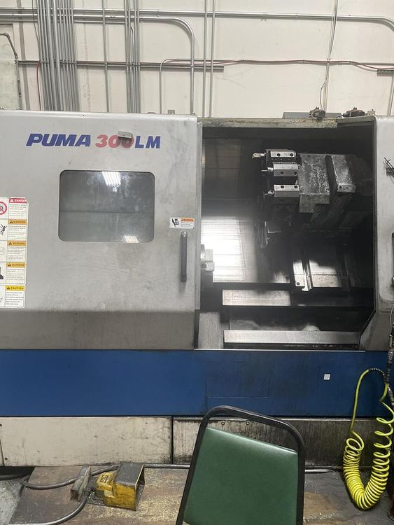 Daewoo Fanuc 21iT 2800 rpm Puma 300LM 3 Axis