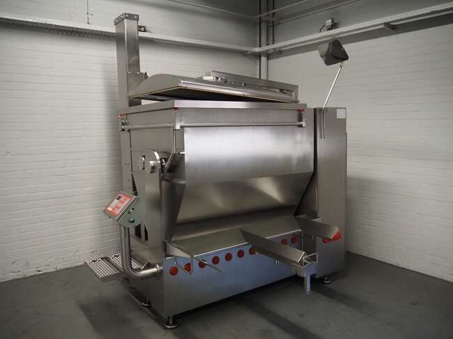 Laska ME1000ZNVU Z-Arm vacuum mixer