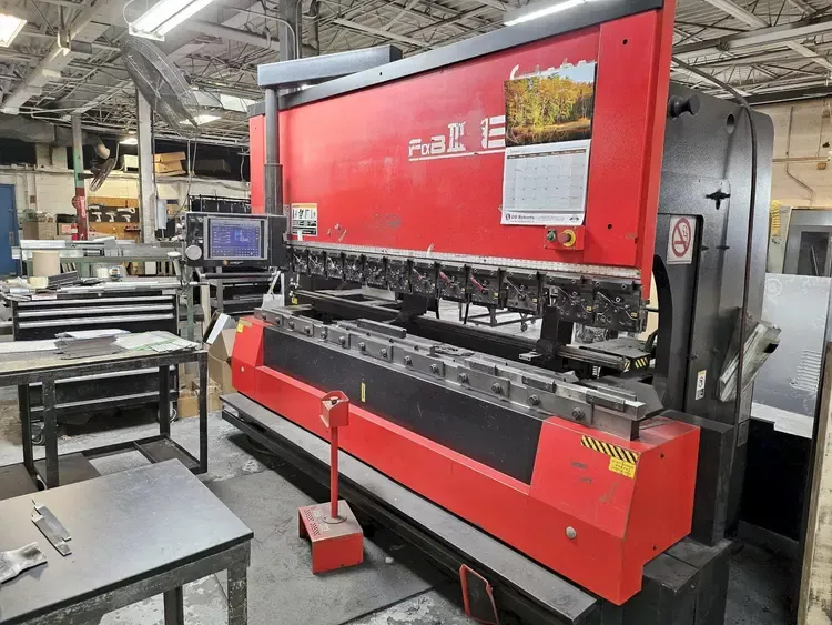 Amada FBD1253NT 138 Ton