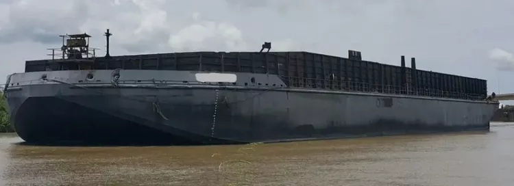 300′ Deck Barge with Bin Walls