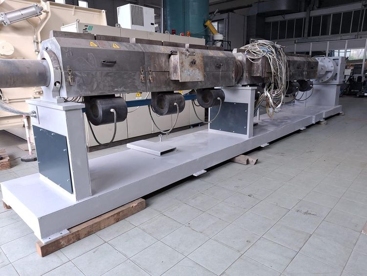 Others Extrusion line 160 mm 50 LD 2 degassing pumps