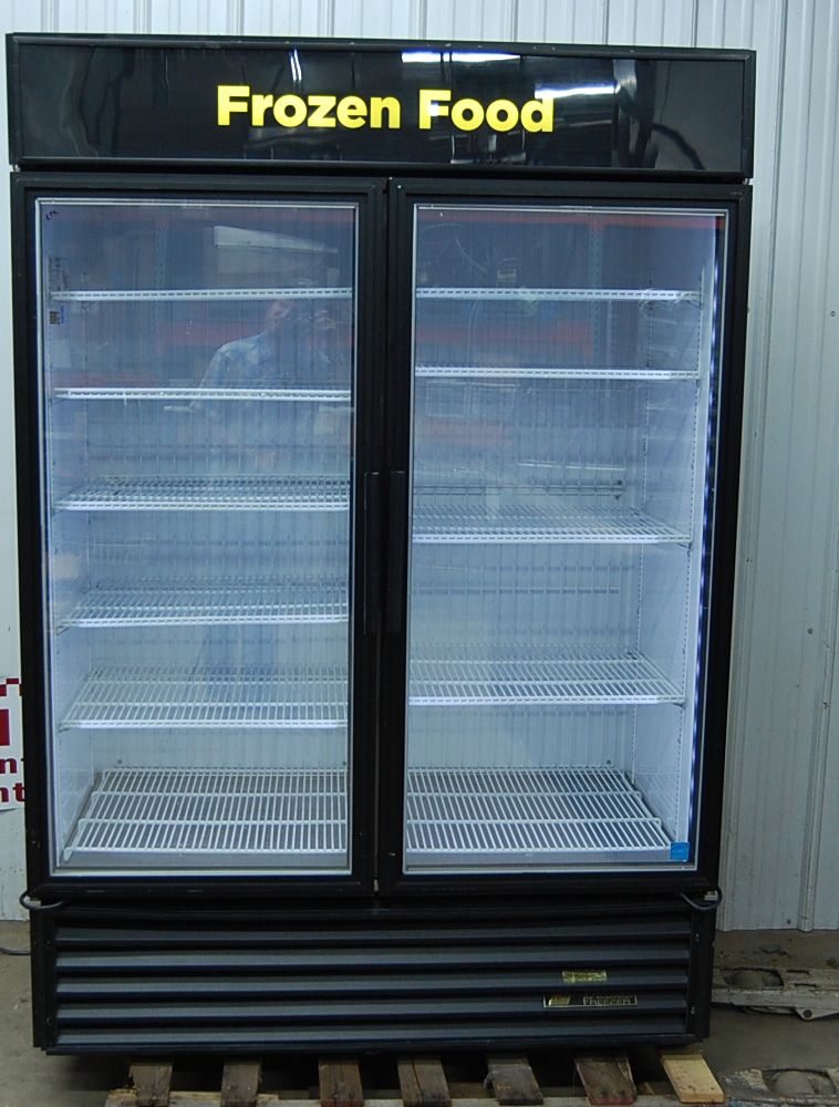 True GDM49FLD, Glass 2 Door Reach In Freezer Merchandiser