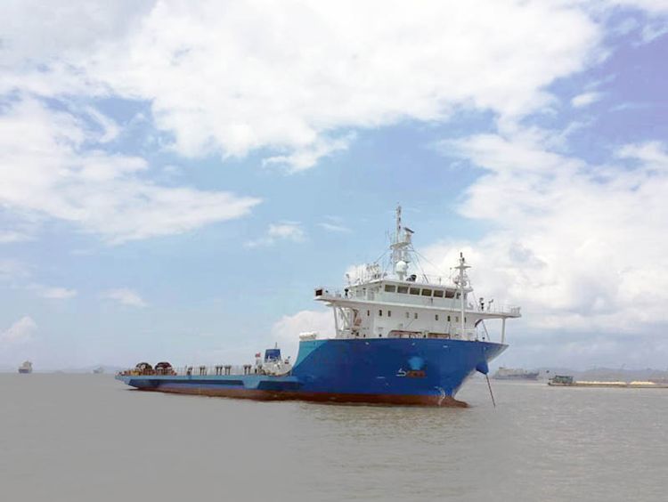DECK CARGO SHIP ABT 4300DWT
