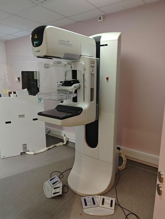 Hologic Dimensions 3D Tomo Mammo