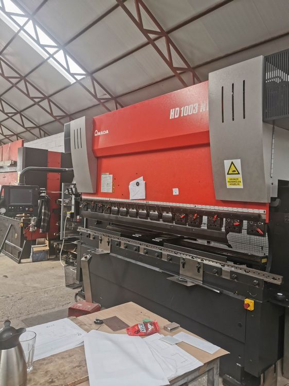 Amada HD 1003 NT 100 t